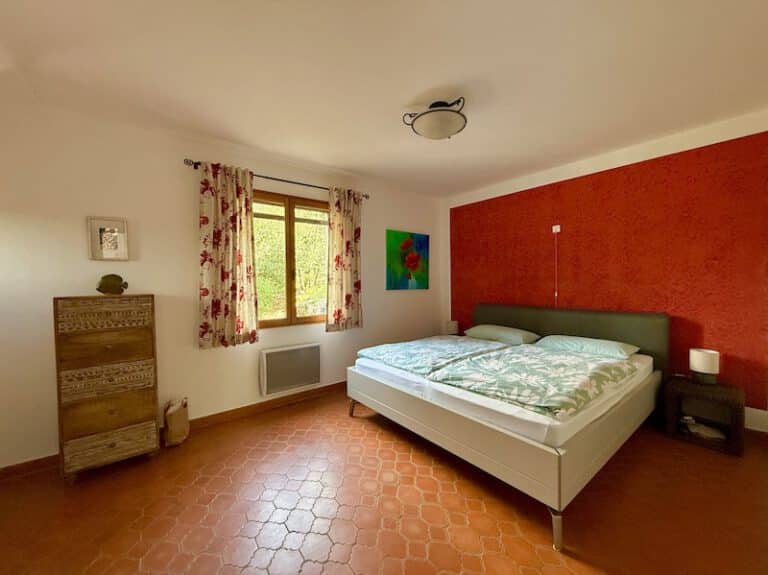 urlaub-in-der-provence-villa-la-luna-schlafzimmer-2